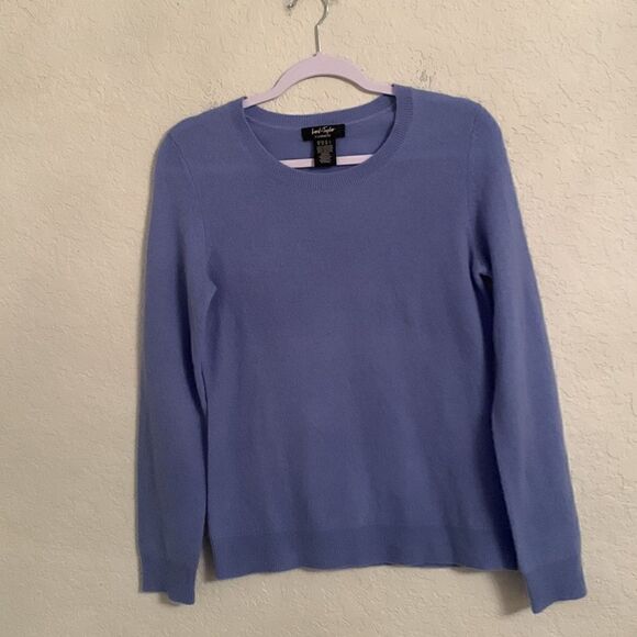 Lord & Taylor Cashmere Crew Neck Blue Long Sleeve Sweater Size M - Picture 1 of 9